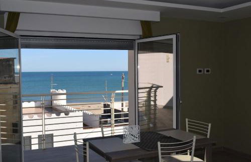 The Beach Apartment - Panoramic View - Foto 17