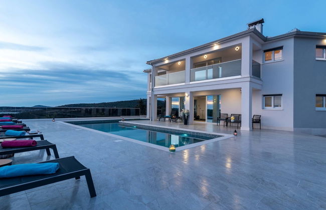 Luminous Infinity Villa With Pool and Gym - Foto 37