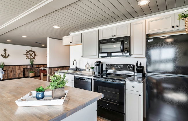 The Lodge at Lakeside - Photo 16