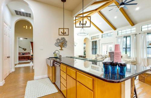 3 Mi to Lake! Belton Getaway with Outdoor Kitchen - Foto 9