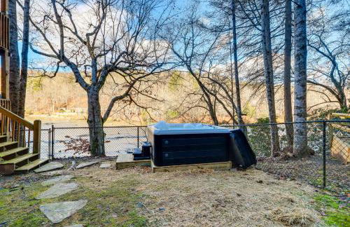 Toccoa Waterfront Hideaway Hot Tub and Fire Pit! - Foto 25