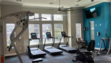 Comfortable 2BR Getaway Close to The Woodlands - Foto 5