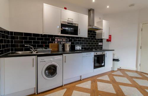 Great offers on Long Stays!! LaLuNa Apartments - Foto 60