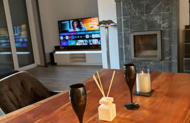 Wood&Stone - Modernes Haus in Seenähe am Tankumsee mit Terrasse, Outdoorküche, Kamin, Homeoffice Bereich & voll ausgestatteter Küche im Naherholungsgebiet - Foto 13