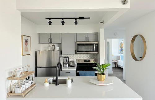 Luxury 2BR - Elevator-Gym-Laundry-10 Min to NYC - Foto 7