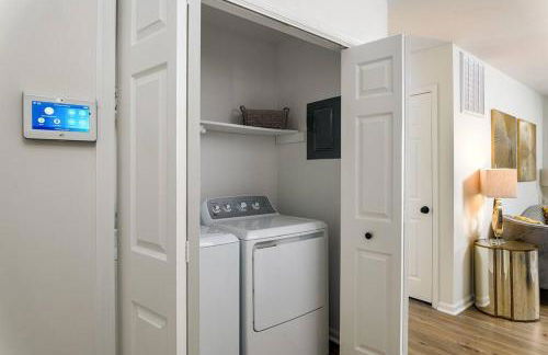 Grey Sapphire Hideaway - 2BR 2BA w Arcade & Pool - Foto 7