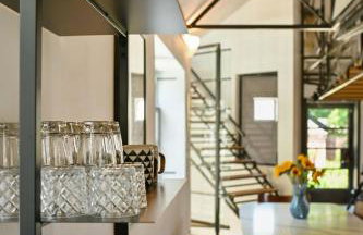 The Architect's Modern Castle - Photo 23