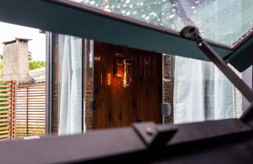 Chalé romântico com hidro e charme - Foto 7