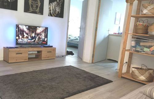 Loft avec jardin au bord de l'eau au rdc d'une ancienne école - Foto 12