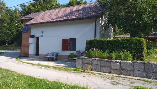 Baške Oštarije - kuća za odmor - Photo 1