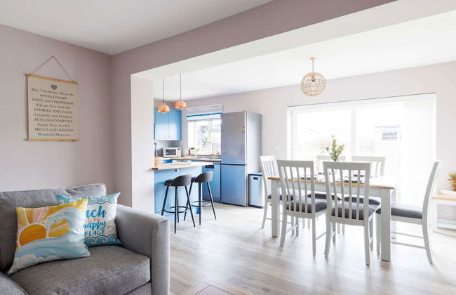 Home From Home 3-bed Nr East Wittering Beach - Photo 2