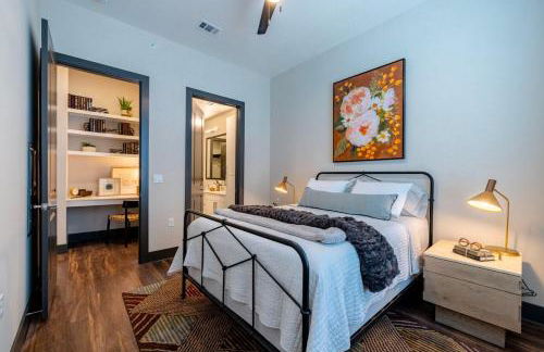 Business Ready -Fast WiFi -Onsite Parking - Foto 12