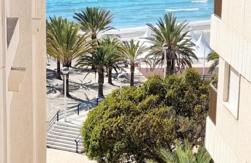 Mirador APARTMENTS BEACH FIRST LINE - Photo 2