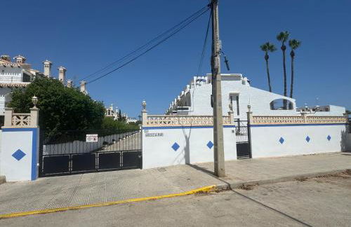 Contemporary House in Cabo Roig - Photo 45