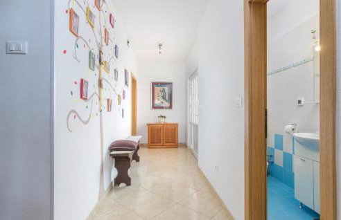 Lovely Home In Radetici With Wifi - Foto 24