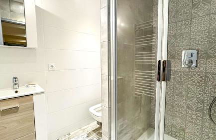 Superbe villa entièrement rénovée avec piscine à proximité de la plage - Foto 15