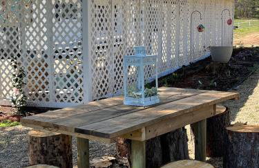 In the Woods by a Pond! Sugar Ranch Guest House! - Foto 13