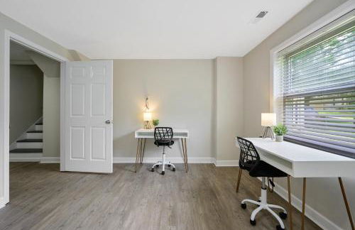 NEW Renovated 4BR Games Big Backyard Deck - Foto 16