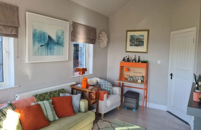 Detached Cottage Overlooking Lake in Connemara - Foto 29