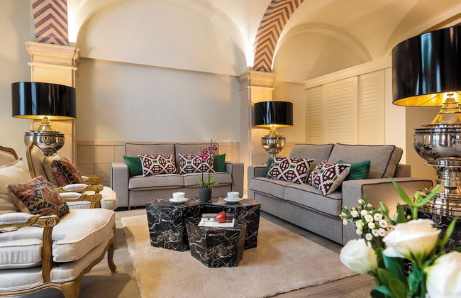 Casa de Triana Luxury Suites by Casa del Poeta - Photo 26