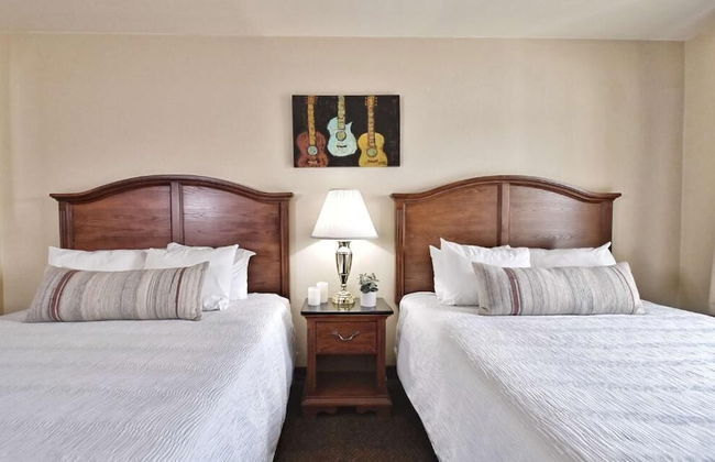 Four Seasons Island Resort - Photo 42