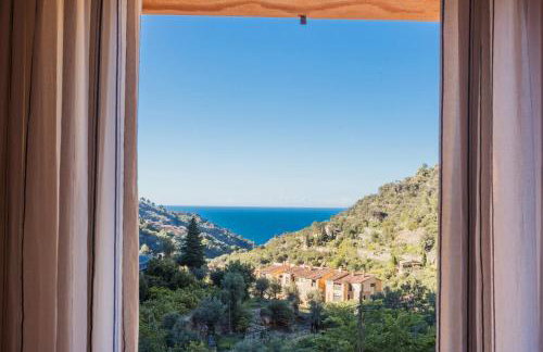 Villa renovada vista al mar y piscina climatizada - Foto 29