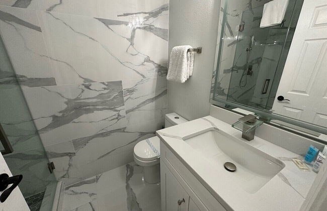 Beautifully Remodeled Home - Southen Dunes Golf Course Views - Foto 17