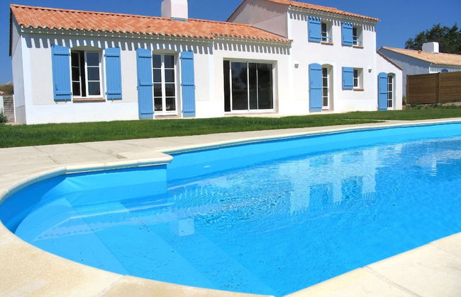 Spacious Villa With a Private Pool on a Golf Course in Loire - Foto 1