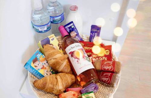 Studio Apartment - Photo 12