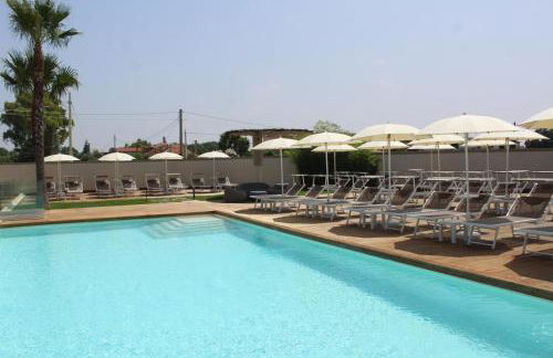 Neas Resort - Foto 1