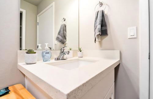 Cozy Micro Suite Unit 11 Sleeps 2 Minutes to Downtown - Foto 7