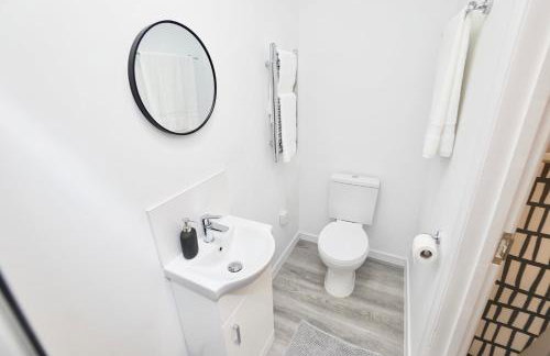 Large One Bedroom Apartments Southsea Sleeps 3 - Free Parking - Foto 73