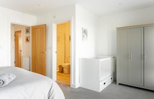 Large Modern Scenic 4 Bedroom Townhouse - Foto 44