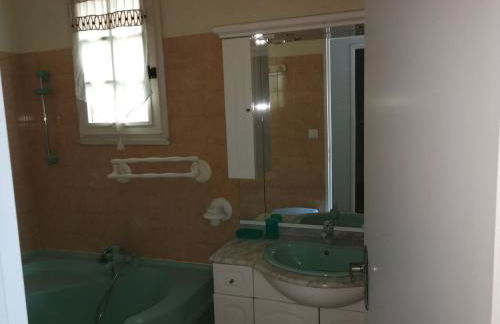 Appartement charmant proche d'Avignon avec piscine privée - Foto 18