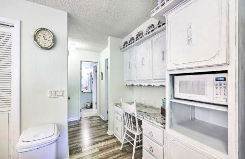 Furnished Deck with Views Hot Springs Cottage - Foto 10