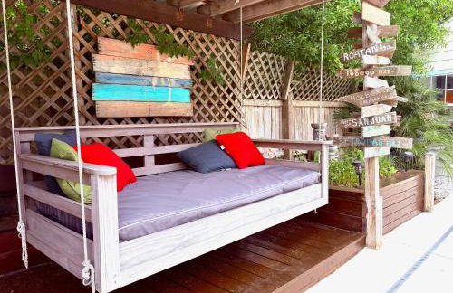 Romantic Beach Style Cottage close to everything! - Photo 18