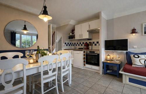 LocaLise - Maison E4 au Guilvinec - A 20m de la mer avec jardin et piscine - Tout à pied, plages, port, centre, commerces, marché - Wifi inclus - Linge de lit inclus - Animaux bienvenus - Foto 6