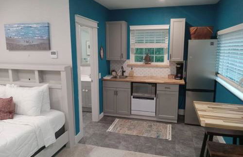 Studio with Private Beach on Bayou Grande - Photo 4