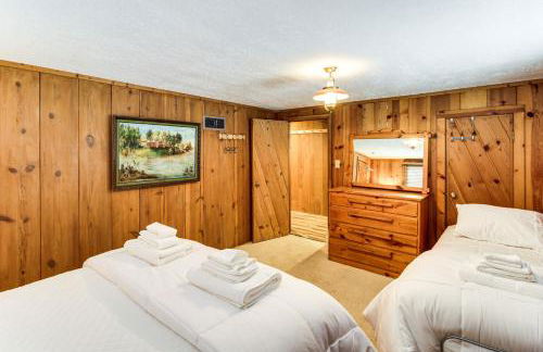 Lakefront Brainerd Cabin w Deck, Fire Pit - Photo 14