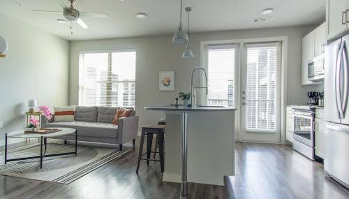 Boulevard Stays Pool Gym Parking 1BR King Suite C - Foto 5