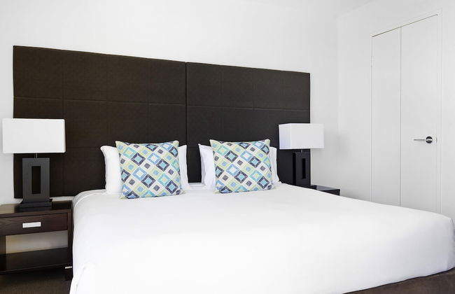 Paradise Centre Apartments - Photo 32