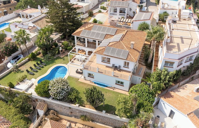 Spacious 3BR Villa with pool and views - Foto 51