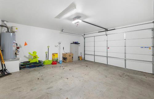 Modern Flagstaff Getaway with Mountain Charm. - Foto 28