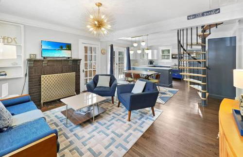 Location! Minutes to Downtown and Folly Beach - Foto 1