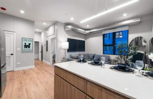 Steps from the Lake Edgewater Modern 2BD 2BA - Photo 18