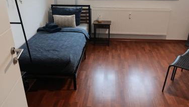 Ruhige Dachgeschosswohnung in Nickenich - Foto 2