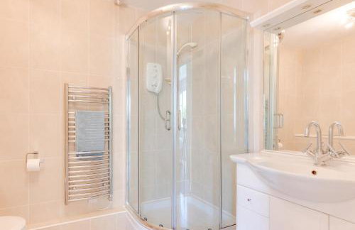 3 Bed in Putsborough oc-flat11 - Photo 11