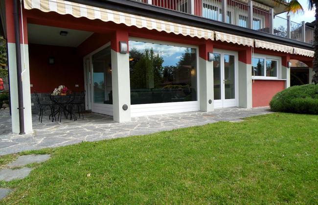 Fabulous Villa in Barasso near Lake - Photo 11