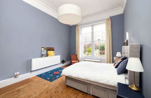 JOIVY Spacious 2-Bedroom Ground Floor Flat - Foto 48