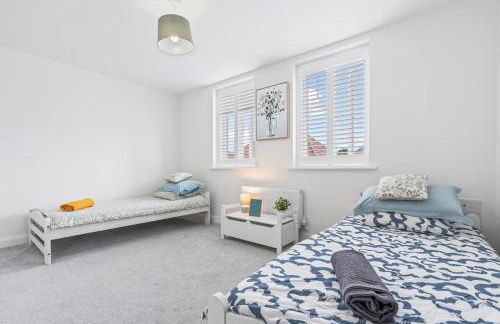 #53 Stylish 4 Bed Home 2 Full 1 Half Bath Free Parking - Foto 12